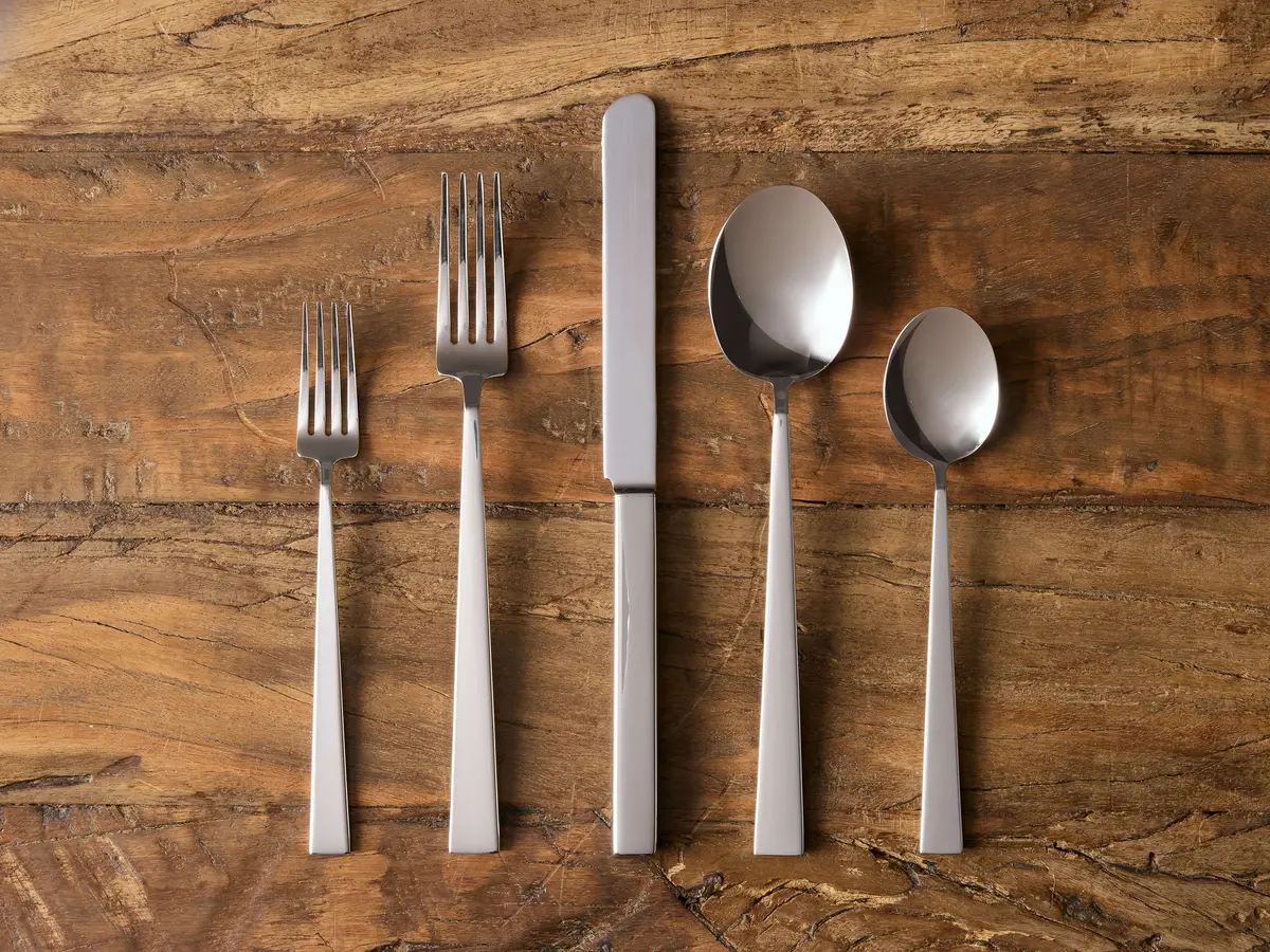 Maddox Five Piece Place Setting 1