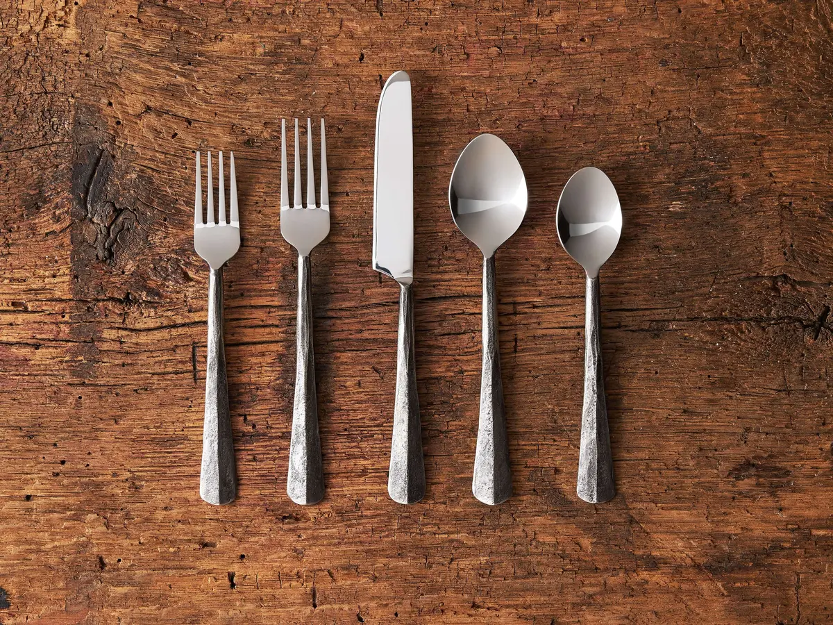 Arber Five Piece Place Setting In Pewter 1