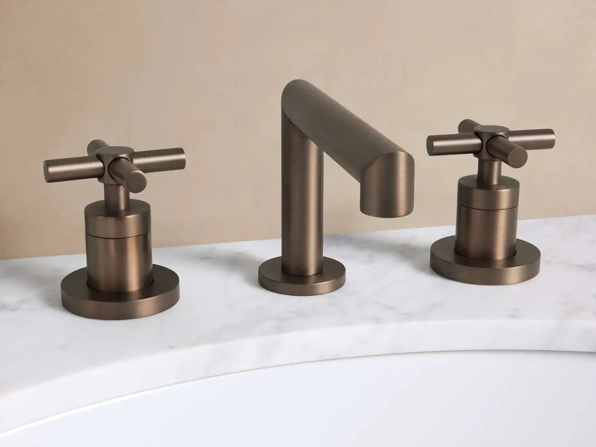 Lomas Faucet In Bronze 1