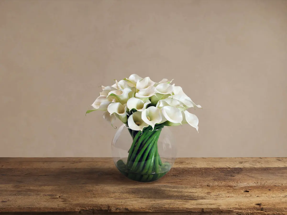 Faux Calla Lily In Round Vase 1