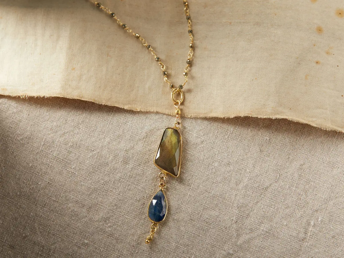 Indira Labradorite Necklace 1