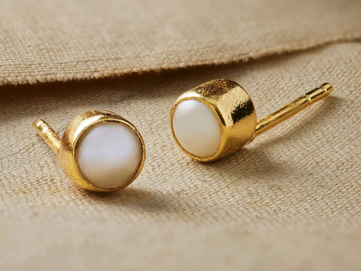 Isar Stud Earrings 1