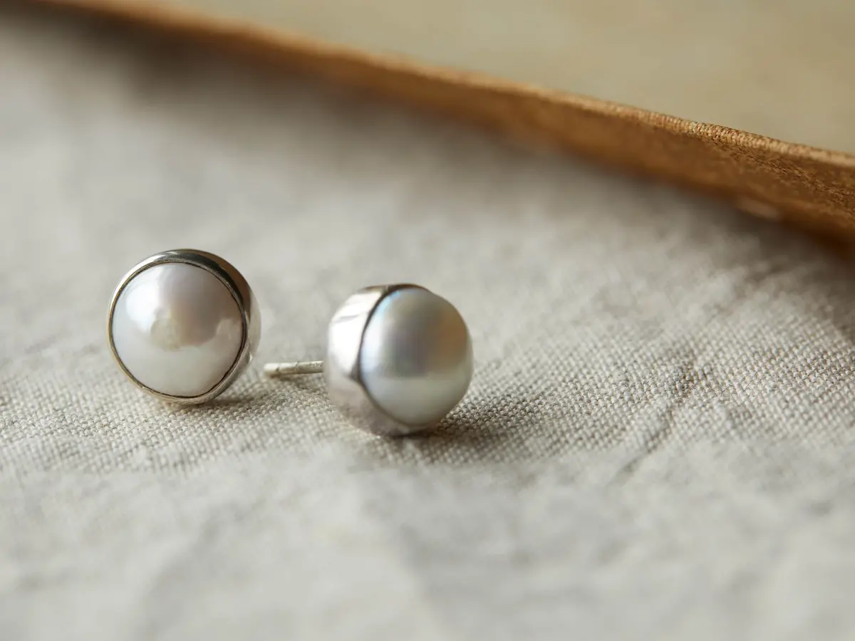Willa Pearl Silver Stud Earrings 1