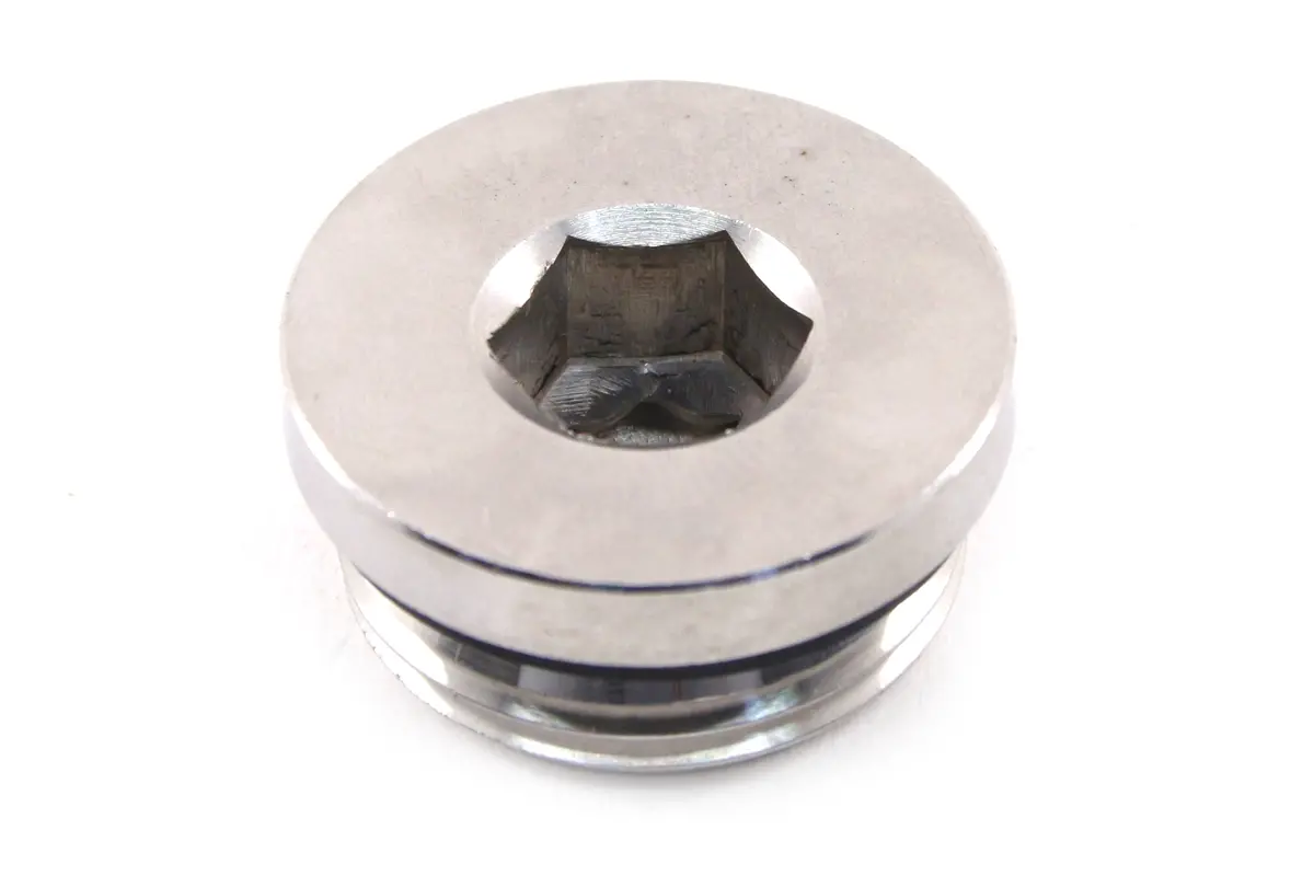 Stainless Steel Oil Drain Plug – 304 Stainless, M28x2 Thread, Ihrh Inner Hex Round Head | High-Strength Replacement 1