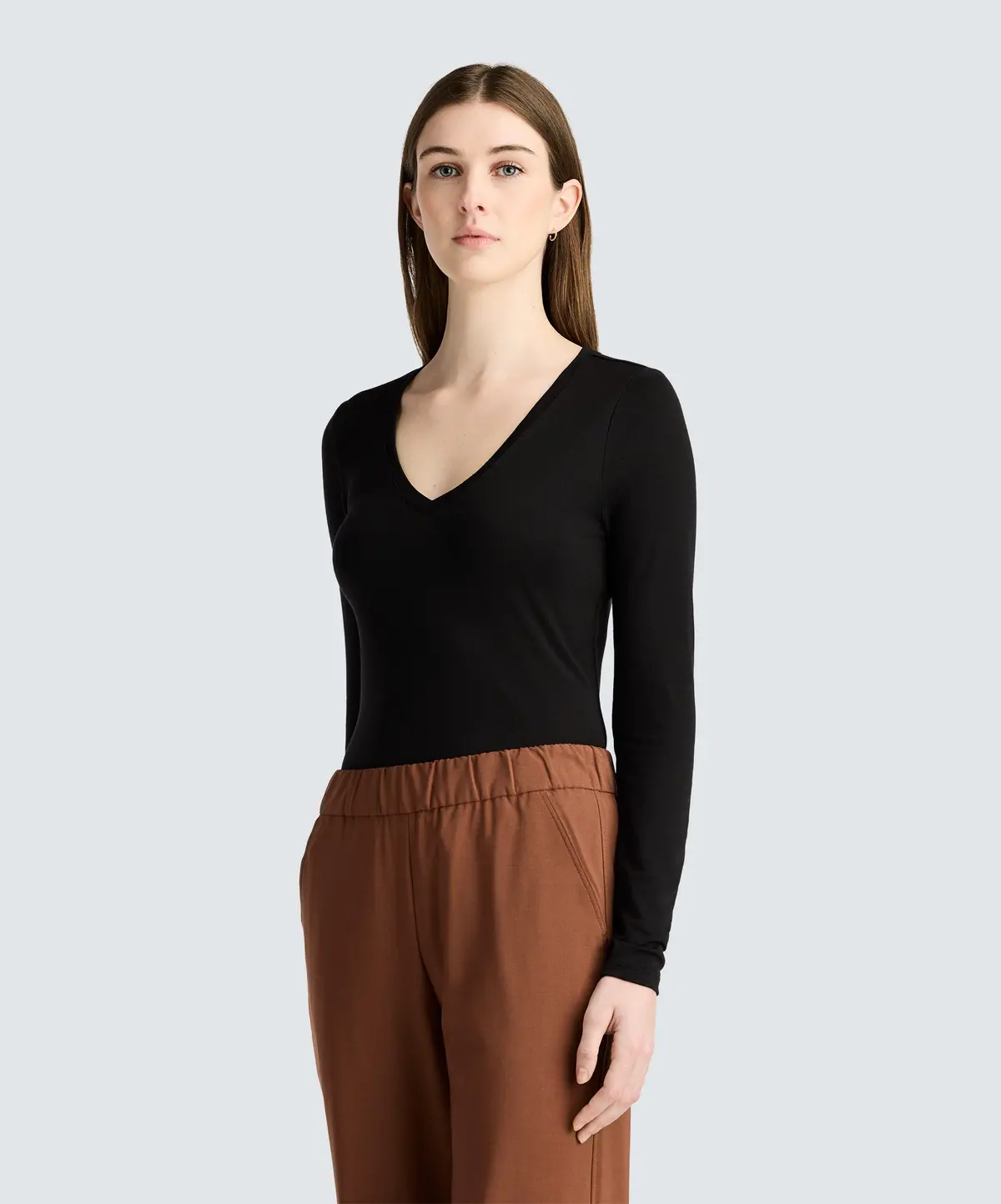 Women's Slim Merino Long Sleeve V-Neck 1