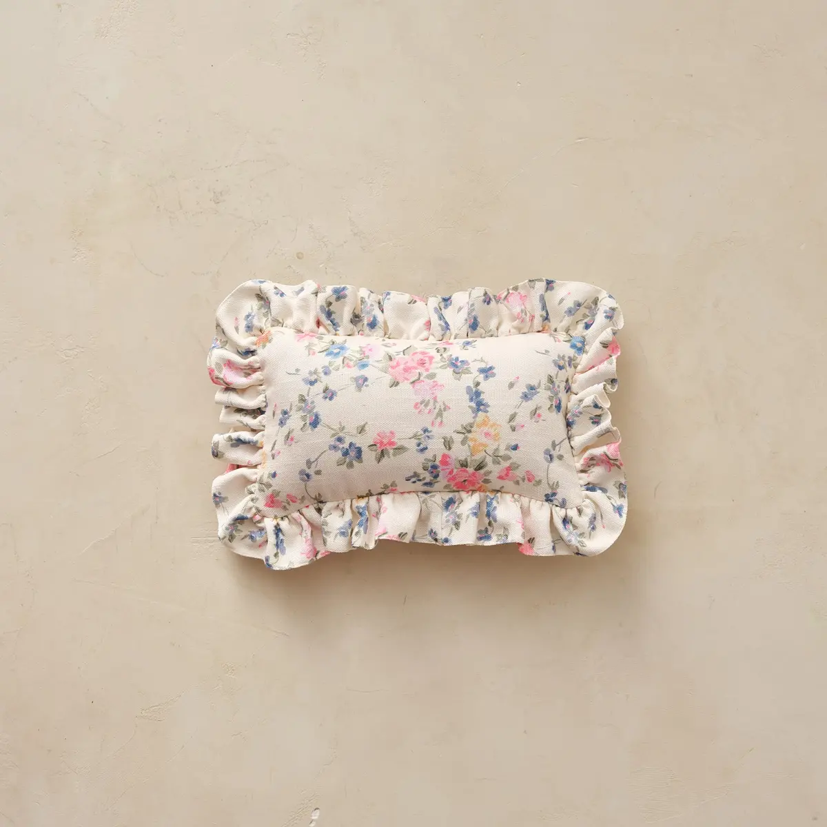 Mini Ruffle Pillow | Ellie 1