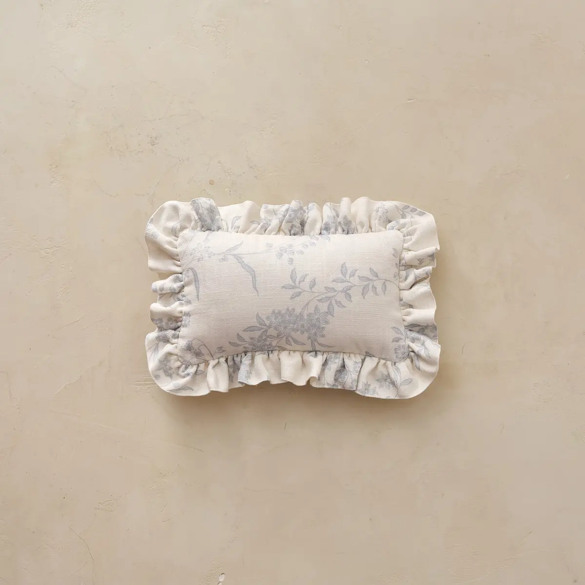 Mini Ruffle Pillow | Kit 1
