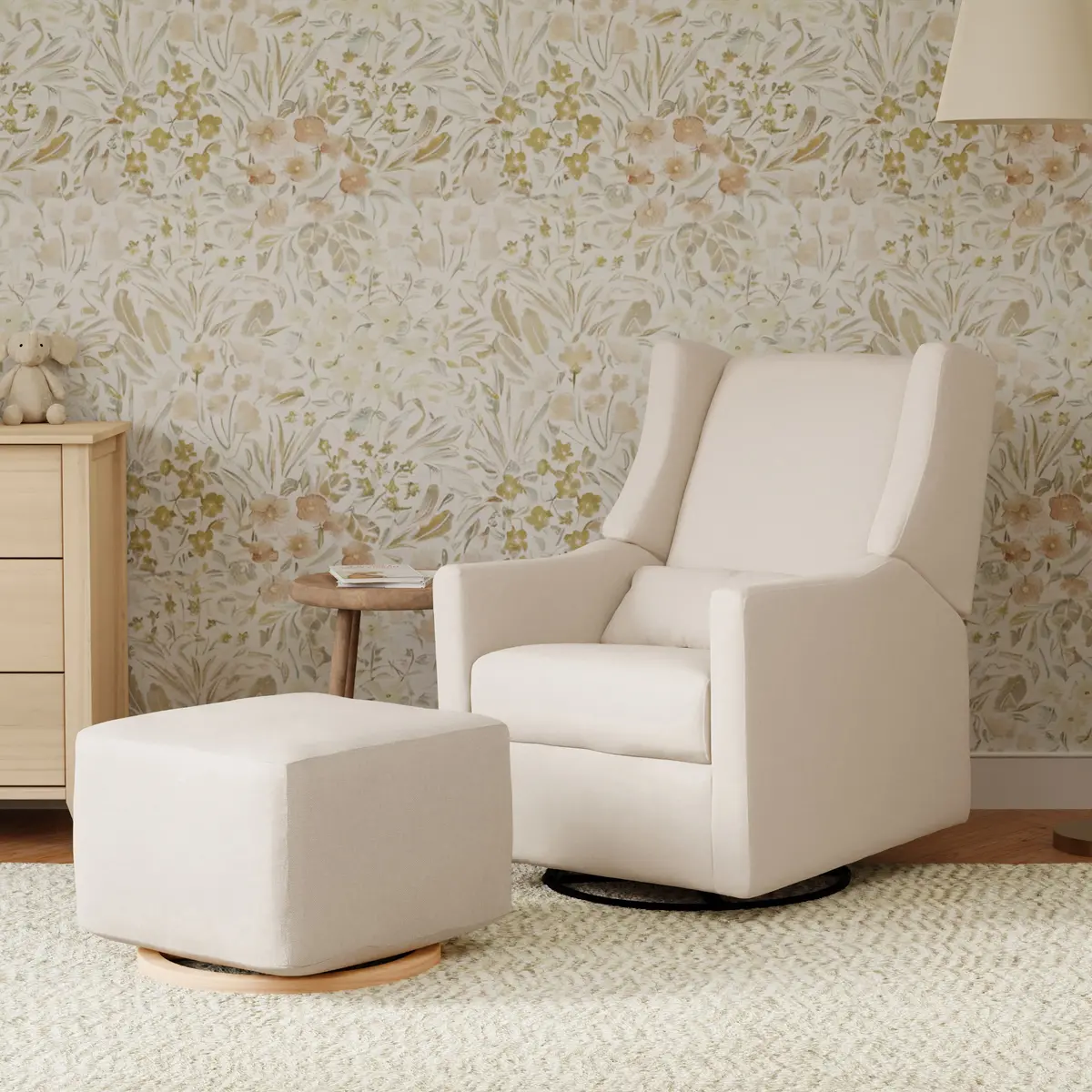 Kiwi Electronic Recliner And Swivel Glider With Usb Port 1