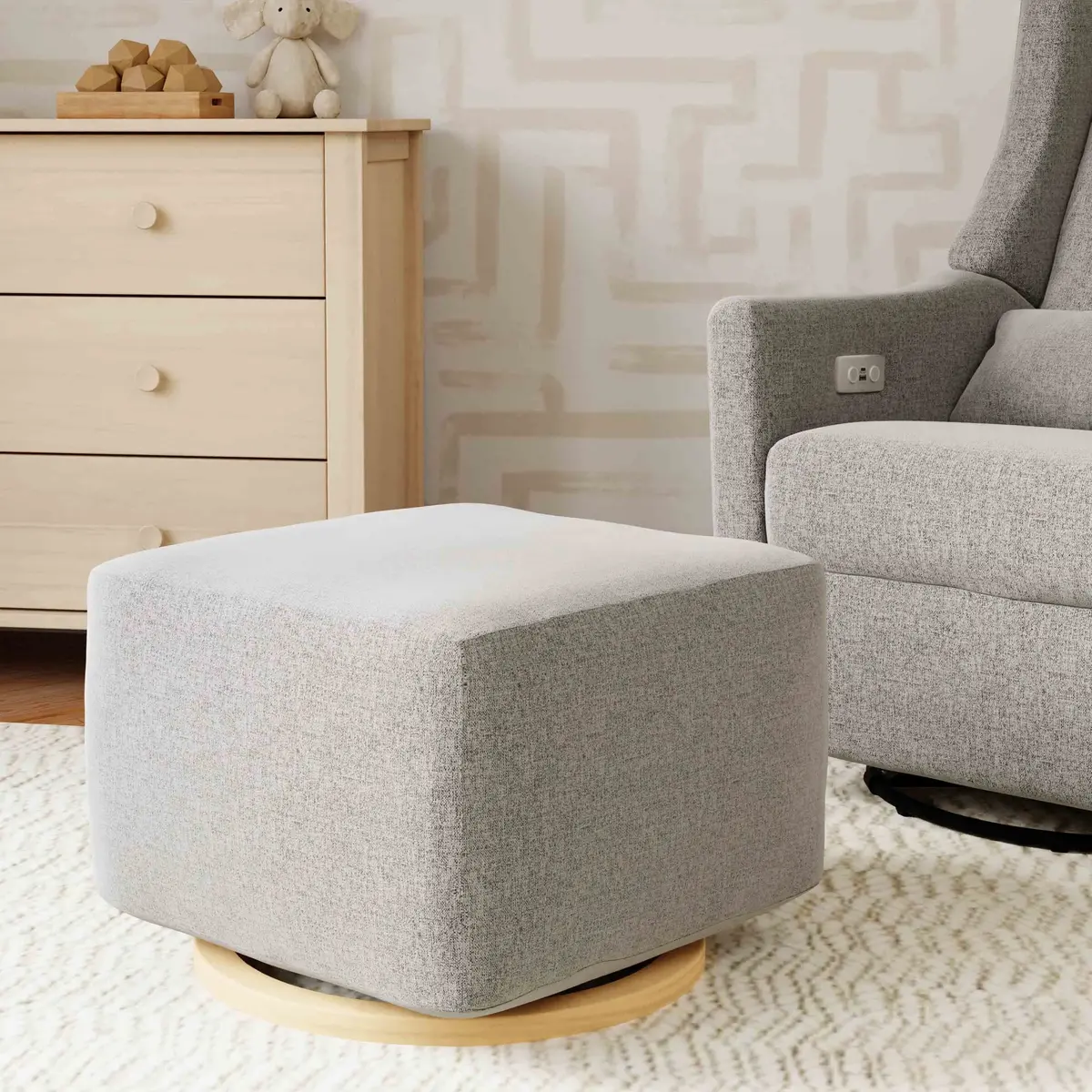 Kiwi Gliding Ottoman 1
