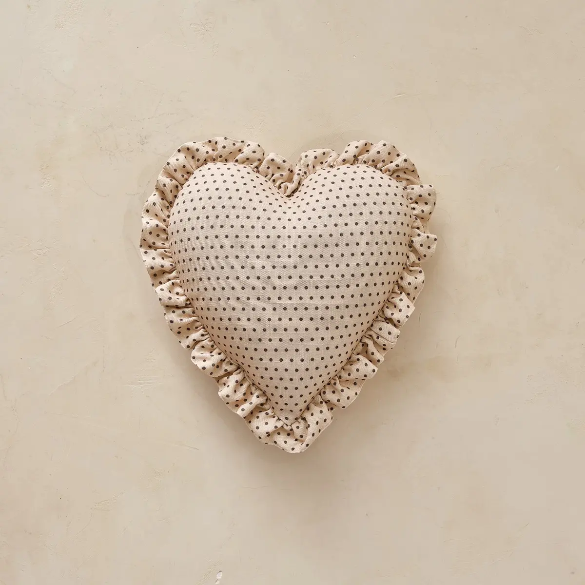 Heart Ruffle Pillow | Swiss Dot 1
